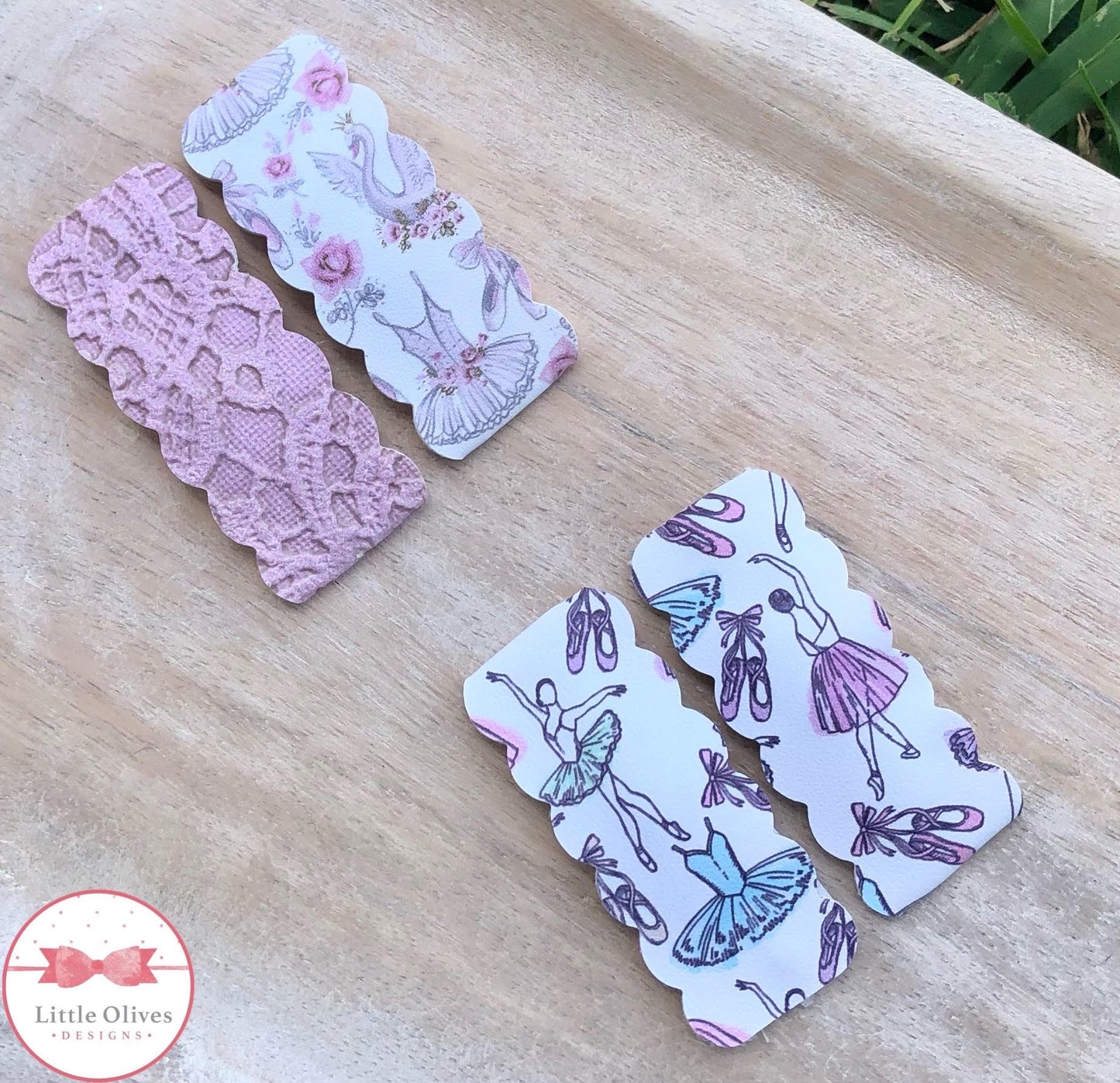 SWAN LAKE SCALLOPED SNAP CLIP SET