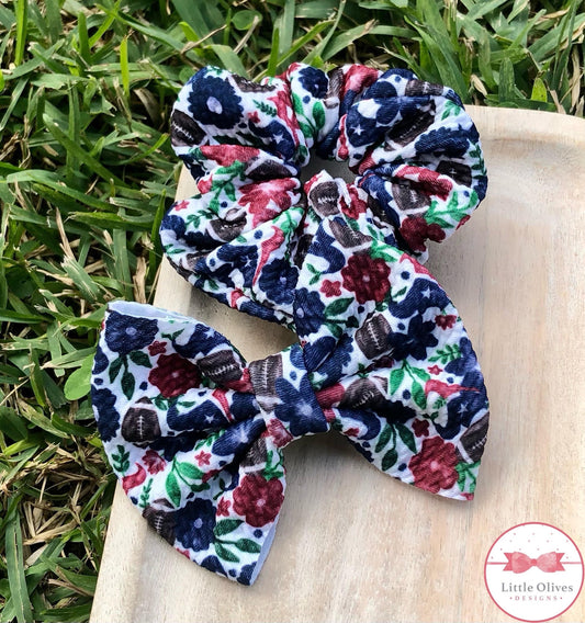 TEXAS TEAM WATERCOLOR SCRUNCHIE AND BOW
