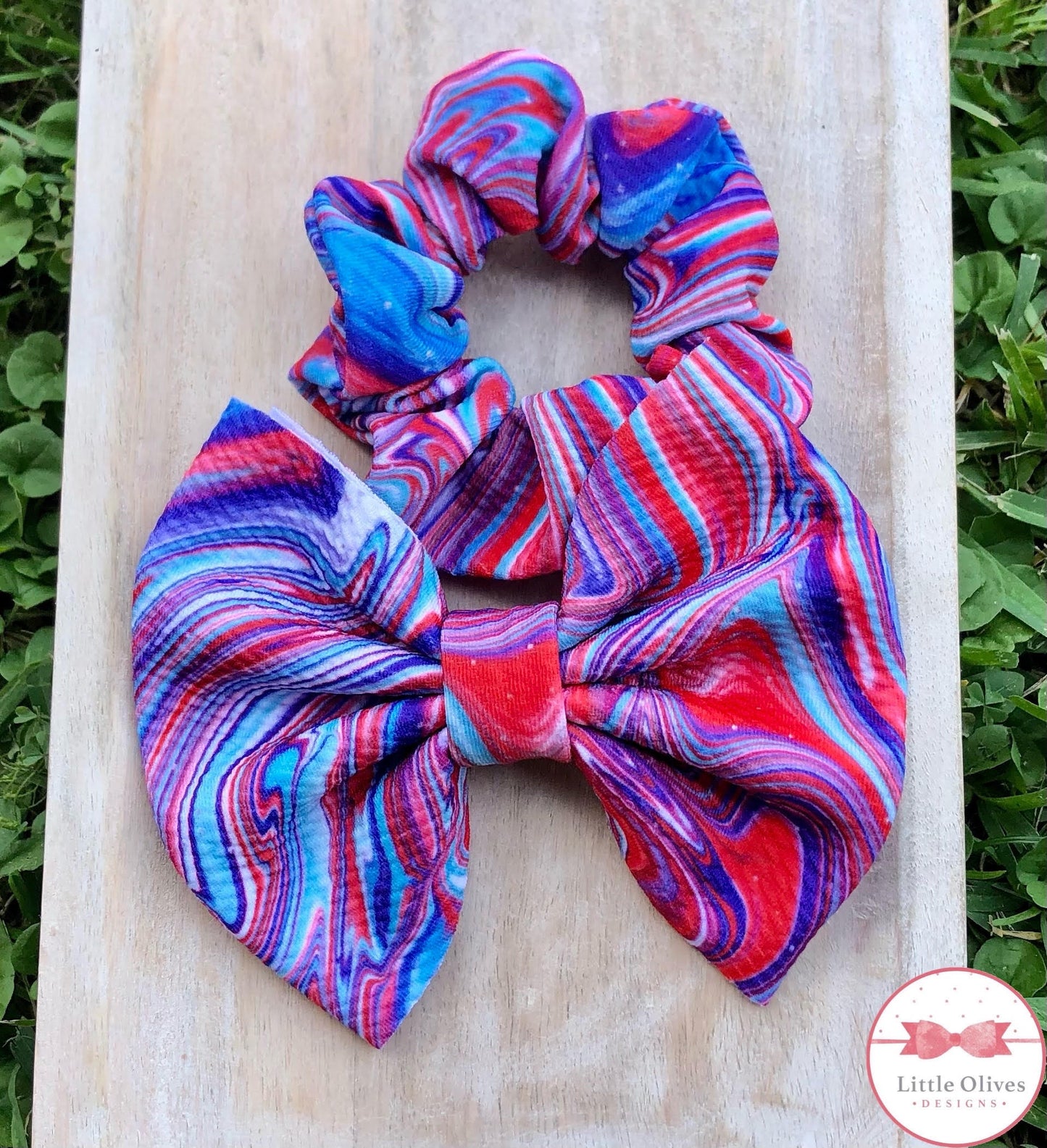 USA SWIRL SCRUNCHIE AND BOW