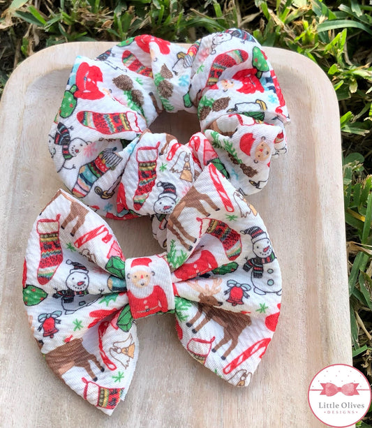 CHRISTMAS TRADITIONS BOW AND SCRUNCHIE